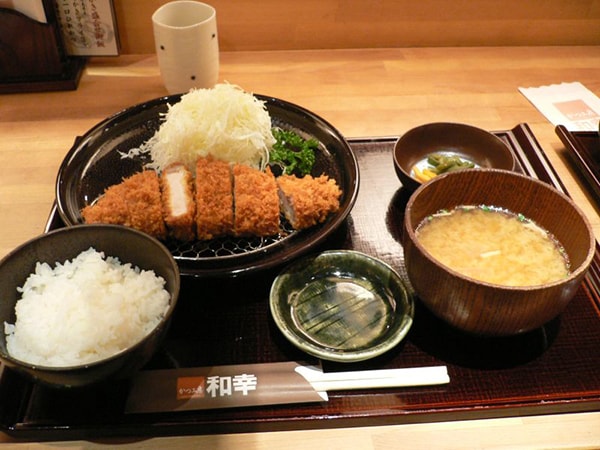 Món Tonkatsu - món ăn phổ biến nhất