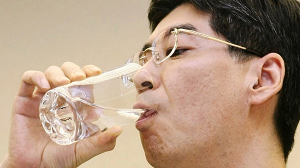 Cách uống nước khoa học giúp người Nhật khỏe mạnh